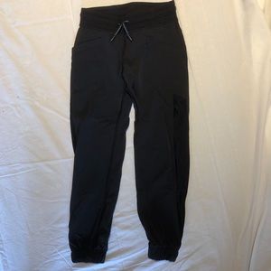 Ivivva swift fabric joggers